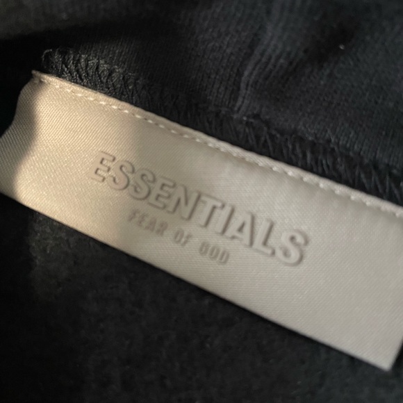 Black ESSENTIALS Fear Of God Hoodie Size M (NWT) - Picture 7 of 9